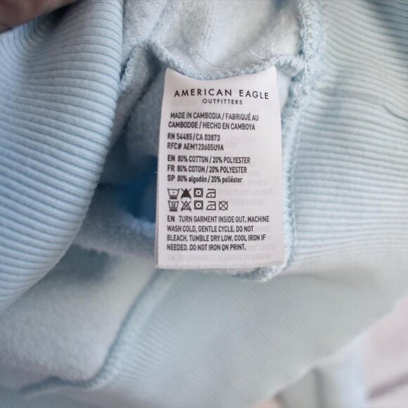 American Eagle Reprint Queen Tour ’75 Graphic Oversized Crewneck Sweatshirt - Picture 4 of 5